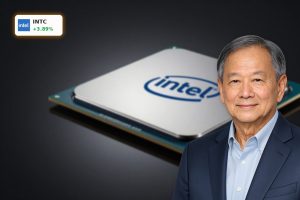 Intel Foundry AI server CPU and silicon wafer symbolizing US chip manufacturing surge