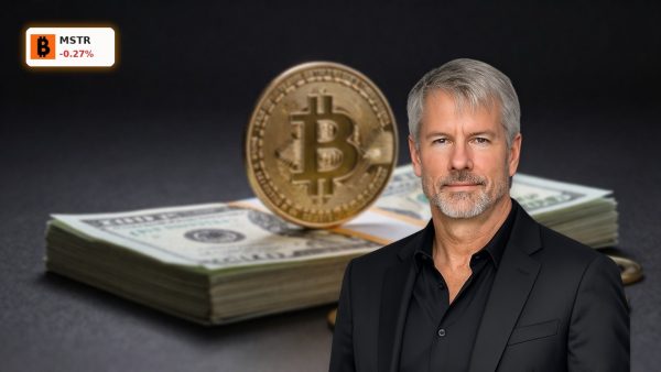 MicroStrategy Liquidity concept with Bitcoin, cash reserves, and debt instruments on a dark background