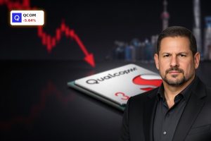Qualcomm China Visit with Snapdragon chip in focus and subtle stock pullback mood